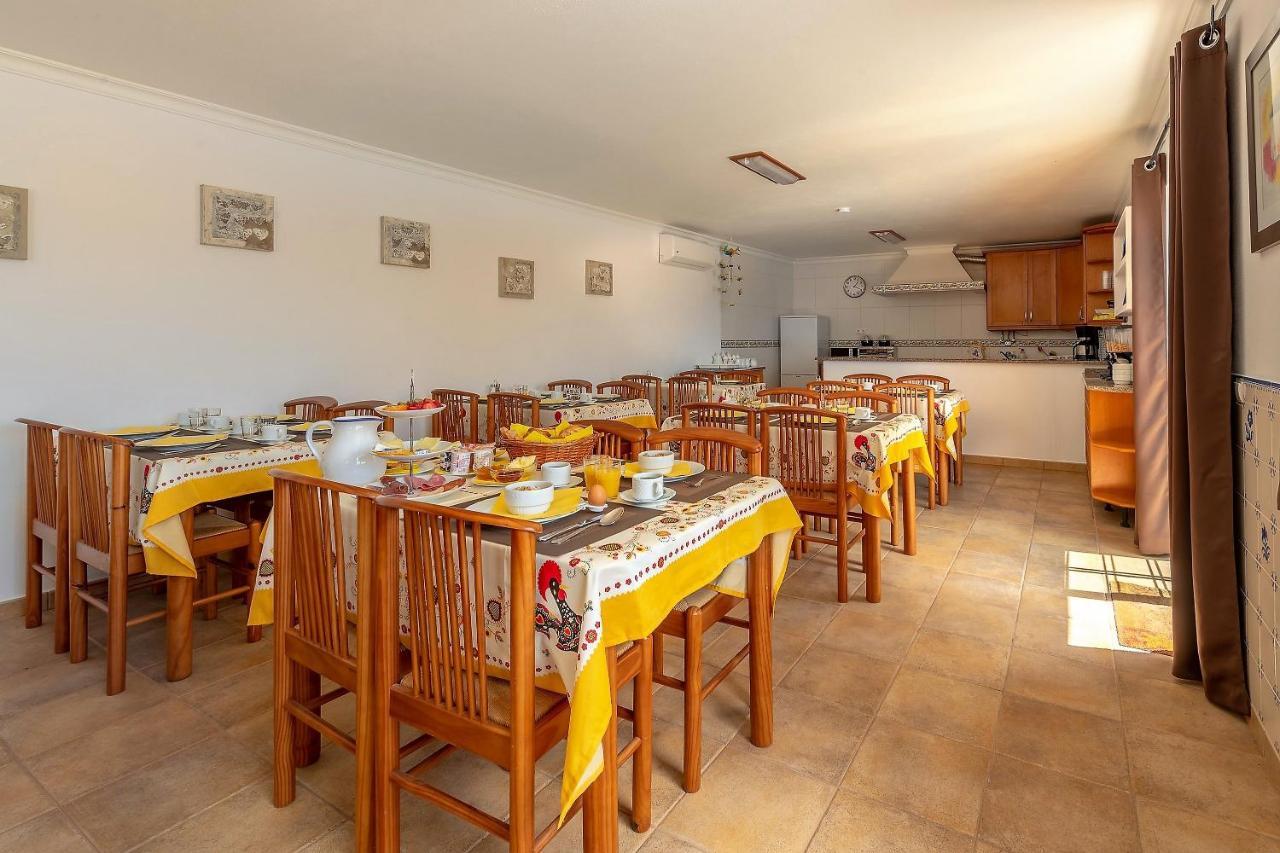 Bed and Breakfast Casa Dos Ninos Сан-Бартоломеу-де-Мессинеш Экстерьер фото